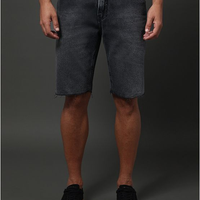 Bermuda Jeans Masculina Barras a Fio Calvin Klein Jeans - Preto Bermuda Jeans Masculina Barras a Fio Calvin Klein Jeans Preto 48