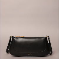Bolsa Ck Crossbody Com Pingente Dourado - Preto Bolsa Ck Crossbody Com Pingente Dourado Preto u