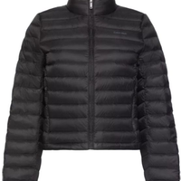 Jaqueta Calvin Klein Feminino Matelassê Ultralight - Preto Jaqueta Calvin Klein Feminino Matelassê Ultralight Preto Gg