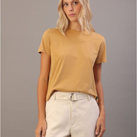 Camiseta Calvin Klein Jeans Feminino Algodão Egípcio - Havana Camiseta Calvin Klein Jeans Feminino Algodão Egípcio Havana Pp