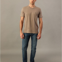 Camiseta Manga Curta Calvin Klein Jeans Masculino Omega - Caqui Medio Camiseta Manga Curta Calvin Klein Jeans Masculino Omega Caqui Medio m