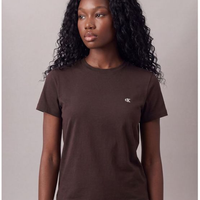 Camiseta Manga Curta Feminina Logo Calvin Klein Bordado - Cafe Camiseta Manga Curta Feminina Logo Calvin Klein Bordado Cafe Pp