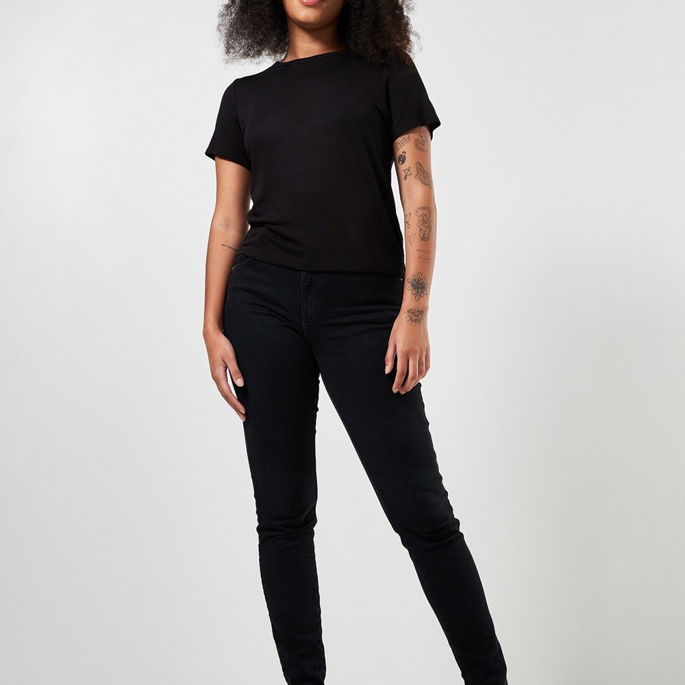 Calça Skinny Black Jeans Com Barra Desfiada