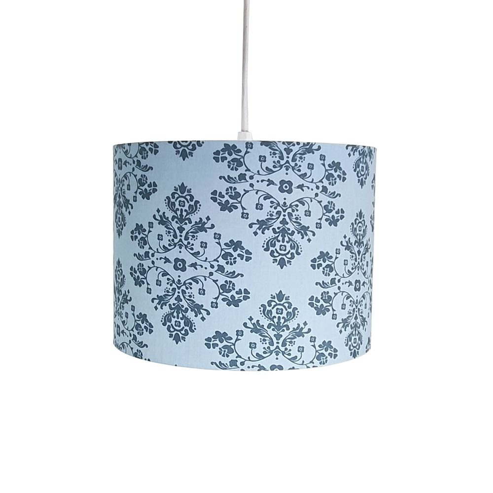 Luminária Pendente Revestida com Tecido Arabescos Tons de Azul Luminária Pendente Revestida com Tecido Arabescos Tons de Azul