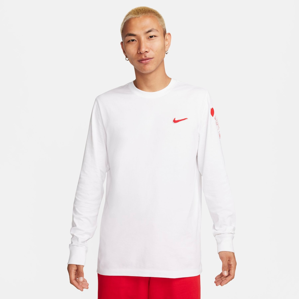 Camiseta Nike Sportswear Heart Masculina Camiseta Nike Sportswear Heart Masculina