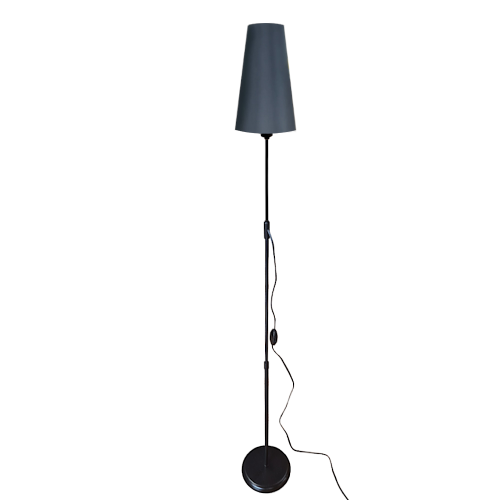 Luminária De Chão Com Cúpula De Tecido Cone - Coluna De Luz - Base Preto Cúpula Preto Luminária De Chão Com Cúpula De Tecido Cone - Coluna De Luz - Base Preto Cúpula Preto