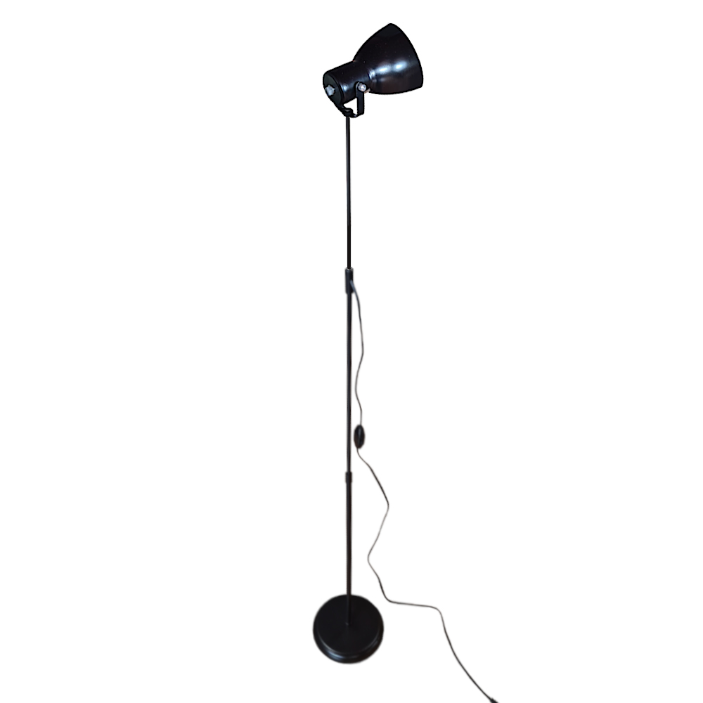 Coluna De Luz - Luminária De Chão Articulada Gira 360 Graus - Cor Preto Coluna De Luz - Luminária De Chão Articulada Gira 360 Graus - Cor Preto