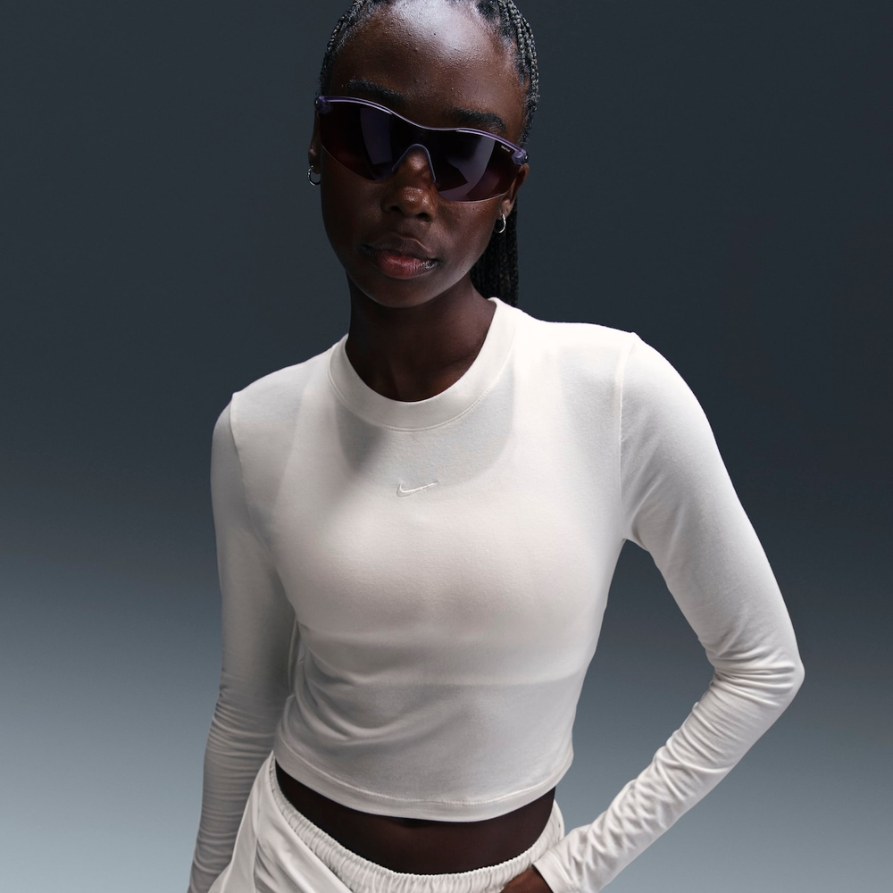 Camiseta Nike Sportswear Cropped Chill Knit Feminina Camiseta Nike Sportswear Cropped Chill Knit Feminina