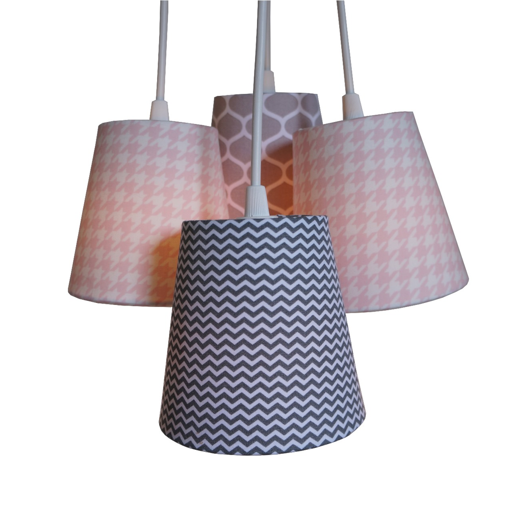 Lustre Pendente Baby Mini Chevron Cinza e Pied de Poule Rosa Lustre Pendente Baby Mini Chevron Cinza e Pied de Poule Rosa