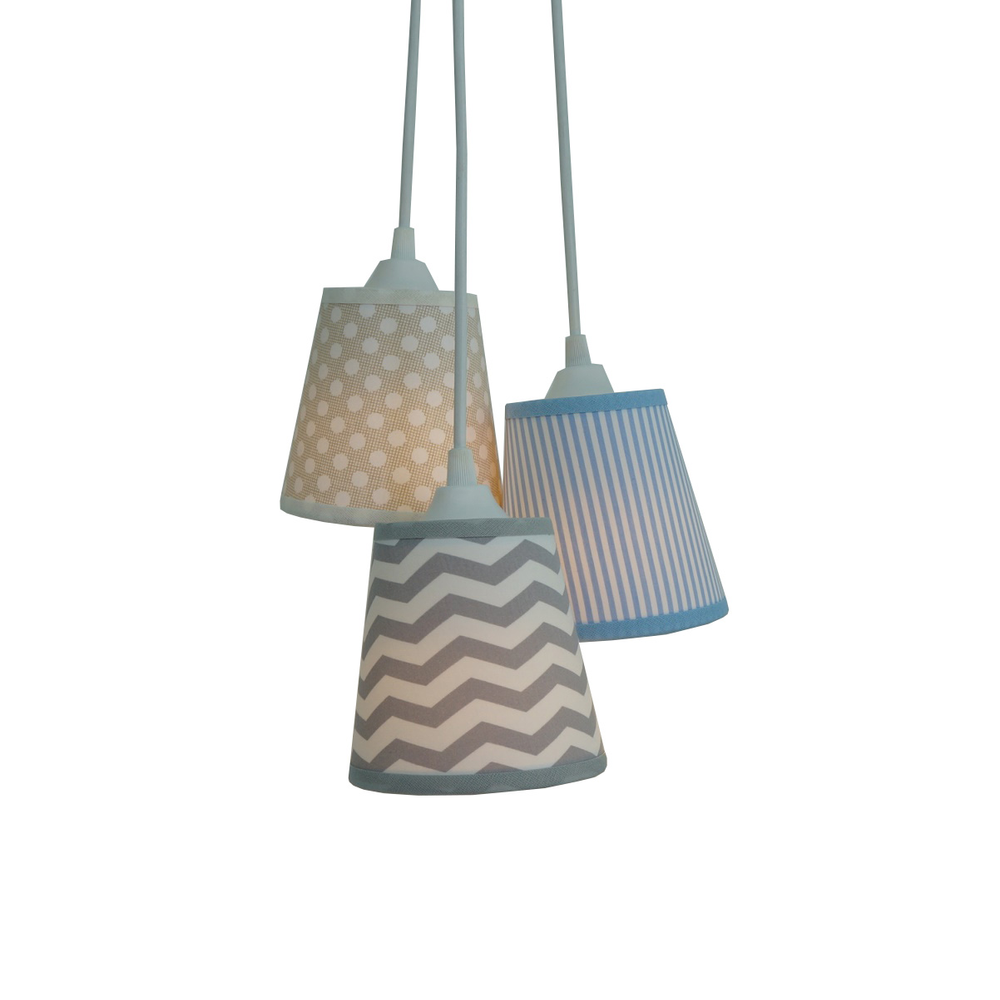 Lustre Pendente Bebê Chevron, Poás e Listras Cinza, Azul e Bege Lustre Pendente Bebê Chevron, Poás e Listras Cinza, Azul e Bege