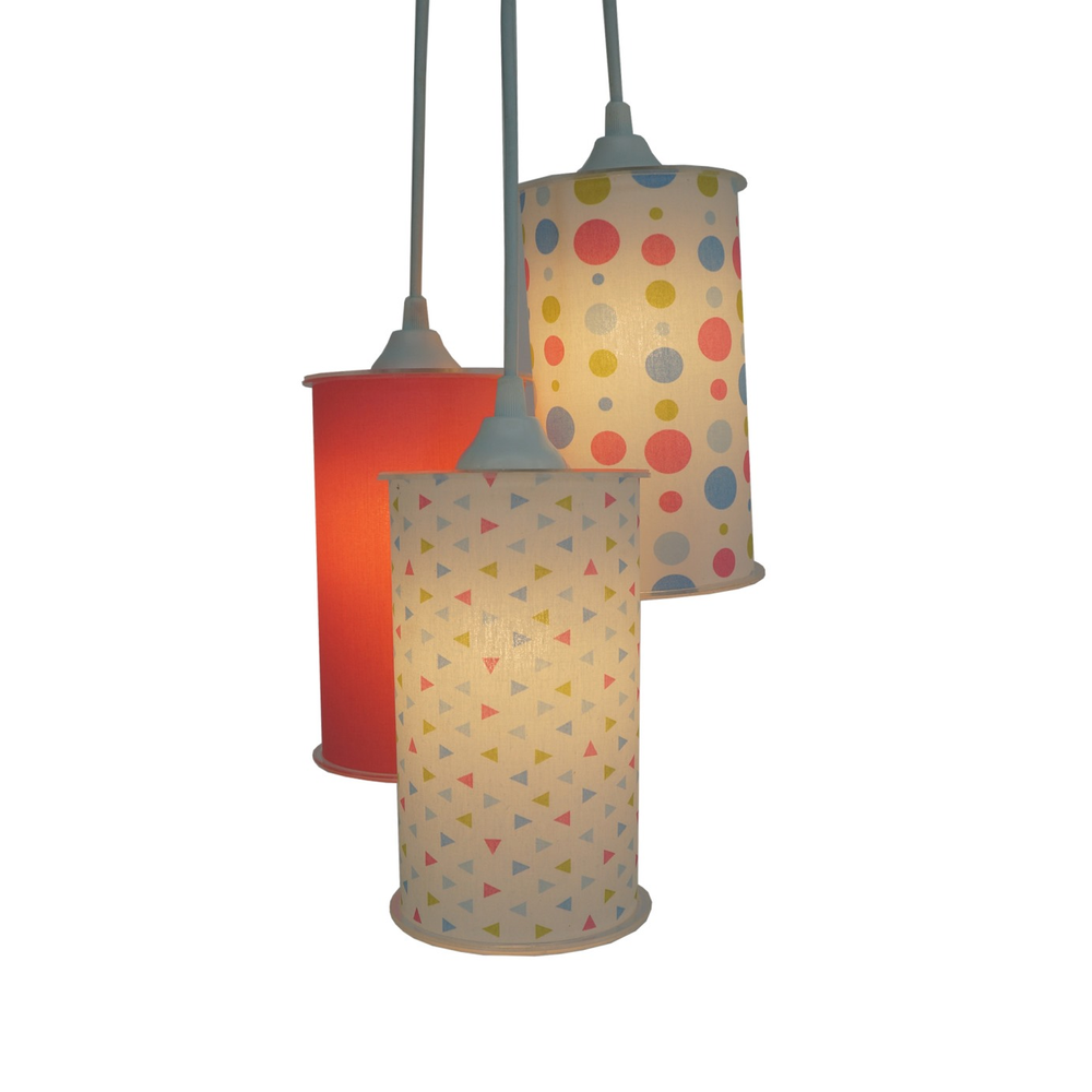 Lustre Pendente Triplo Crie Casa Poás e Triângulos Tons de Rosa Lustre Pendente Triplo Crie Casa Poás e Triângulos Tons de Rosa
