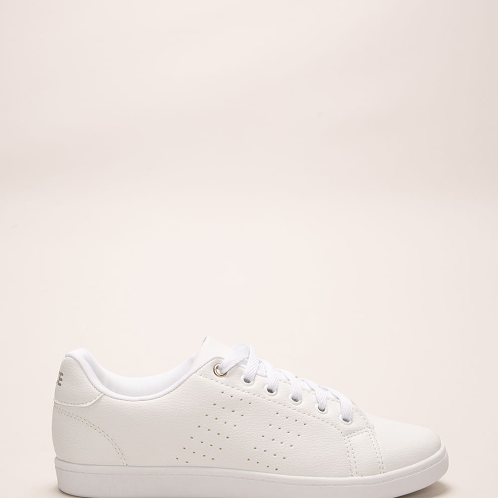 Tênis feminino casual com furos esportivo ace branco Tênis feminino casual com furos esportivo ace branco