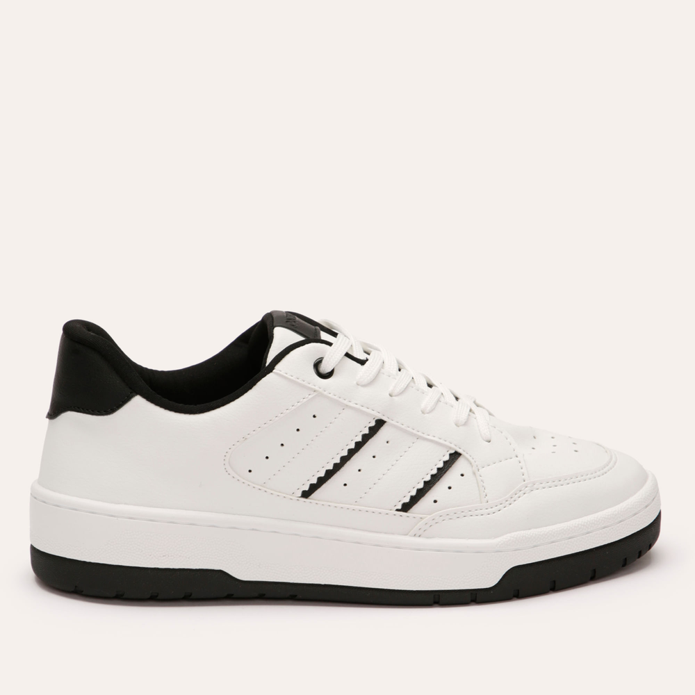 Tênis casual com recortes bicolor oneself branco Tênis casual com recortes bicolor oneself branco