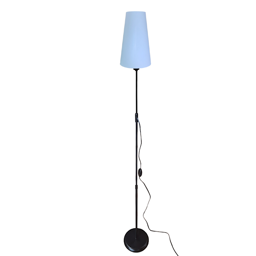 Luminária De Chão Com Cúpula De Tecido Cone - Coluna De Luz - Base Preto Cúpula Branca Luminária De Chão Com Cúpula De Tecido Cone - Coluna De Luz - Base Preto Cúpula Branca