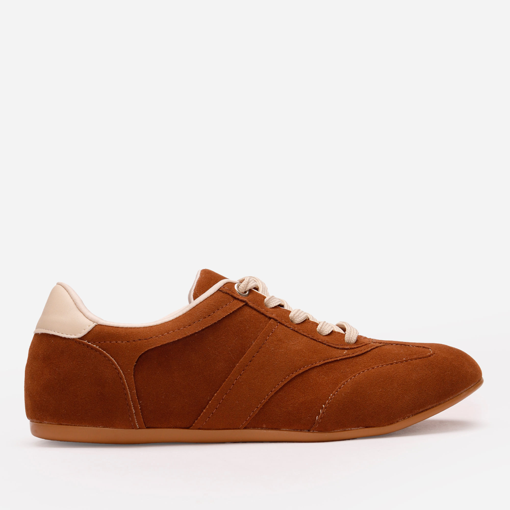 Tênis casual cano baixo com recortes mindset marrom Tênis casual cano baixo com recortes mindset marrom