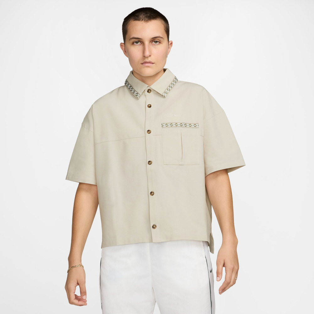 Camisa Nike Sportswear Essential Feminina Camisa Nike Sportswear Essential Feminina