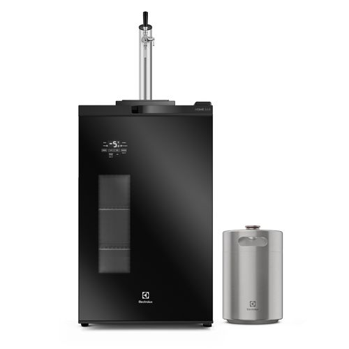 Cervejeira Home Bar Electrolux Frost Free 100L com Torre de Chopp e Porta de Vidro Preta e Barril Mini Keg 5L Cervejeira Home Bar Electrolux Frost Free 100L com Torre de Chopp e Porta de Vidro Preta e Barril Mini Keg 5L