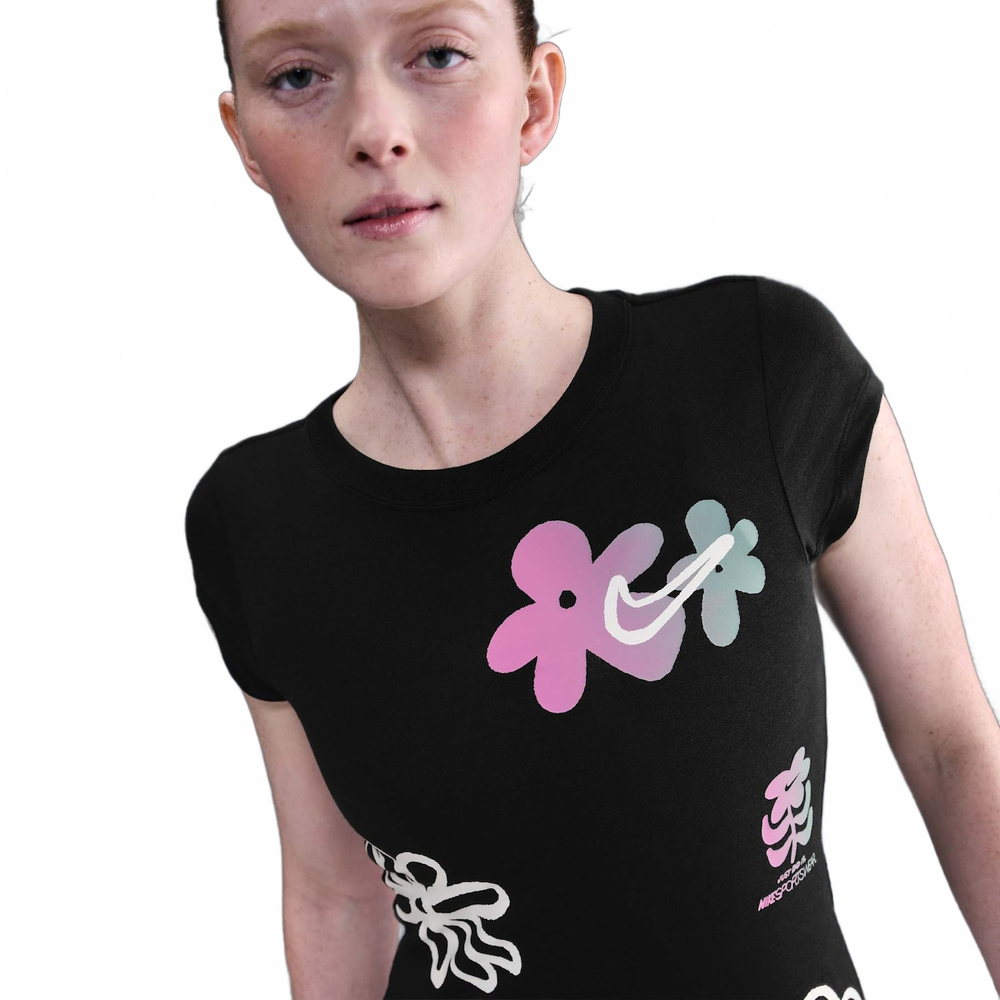 Camiseta Nike Sportswear Baby Look Feminina Camiseta Nike Sportswear Baby Look Feminina