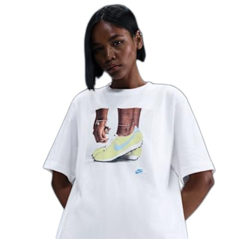 Camiseta Nike Sportswear LD-1000 Feminina Camiseta Nike Sportswear LD-1000 Feminina