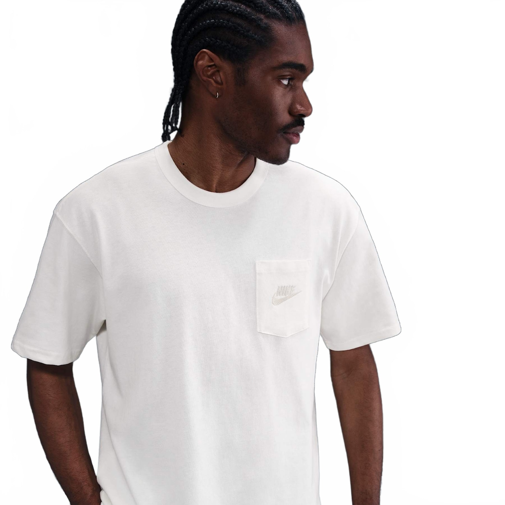 Camiseta Nike Sportswear Essentials Masculina Camiseta Nike Sportswear Essentials Masculina