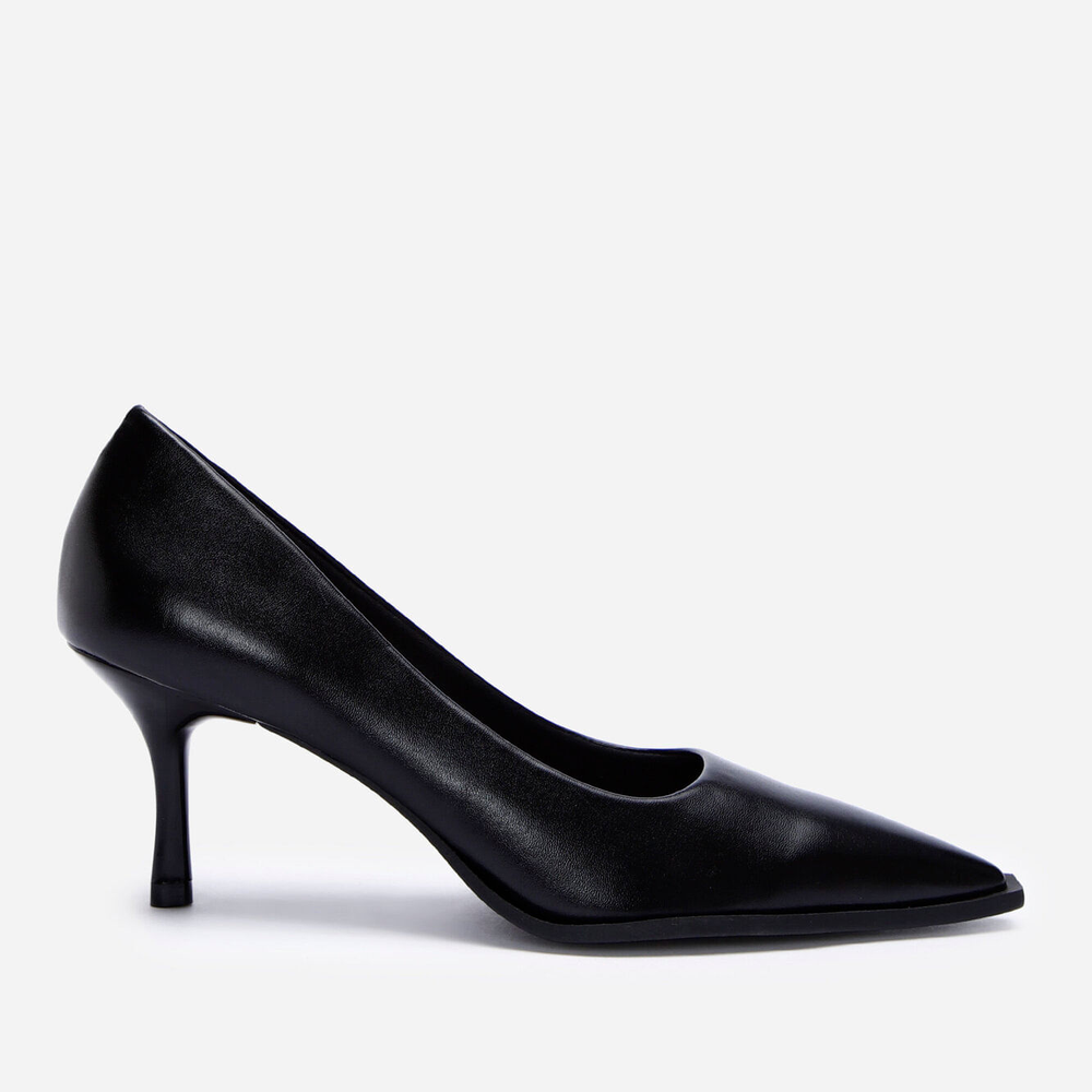 Scarpin bico fino salto fino preto