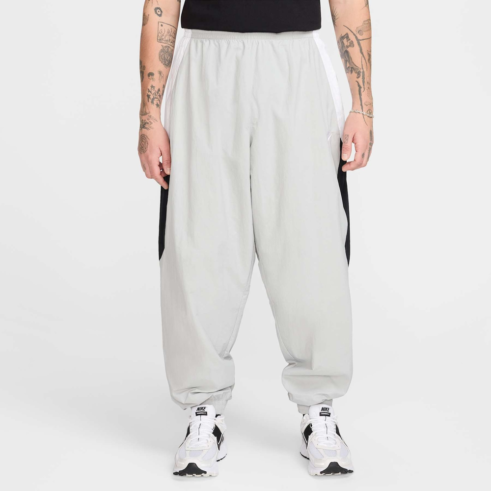 Calça Nike Club Woven Oversized Masculina