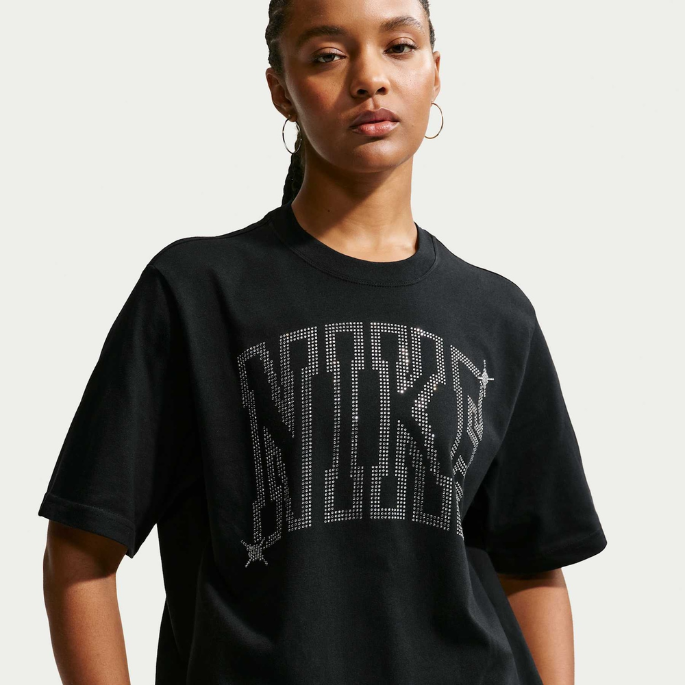 Camiseta Nike Sportswear Classic Boxy Feminina Camiseta Nike Sportswear Classic Boxy Feminina