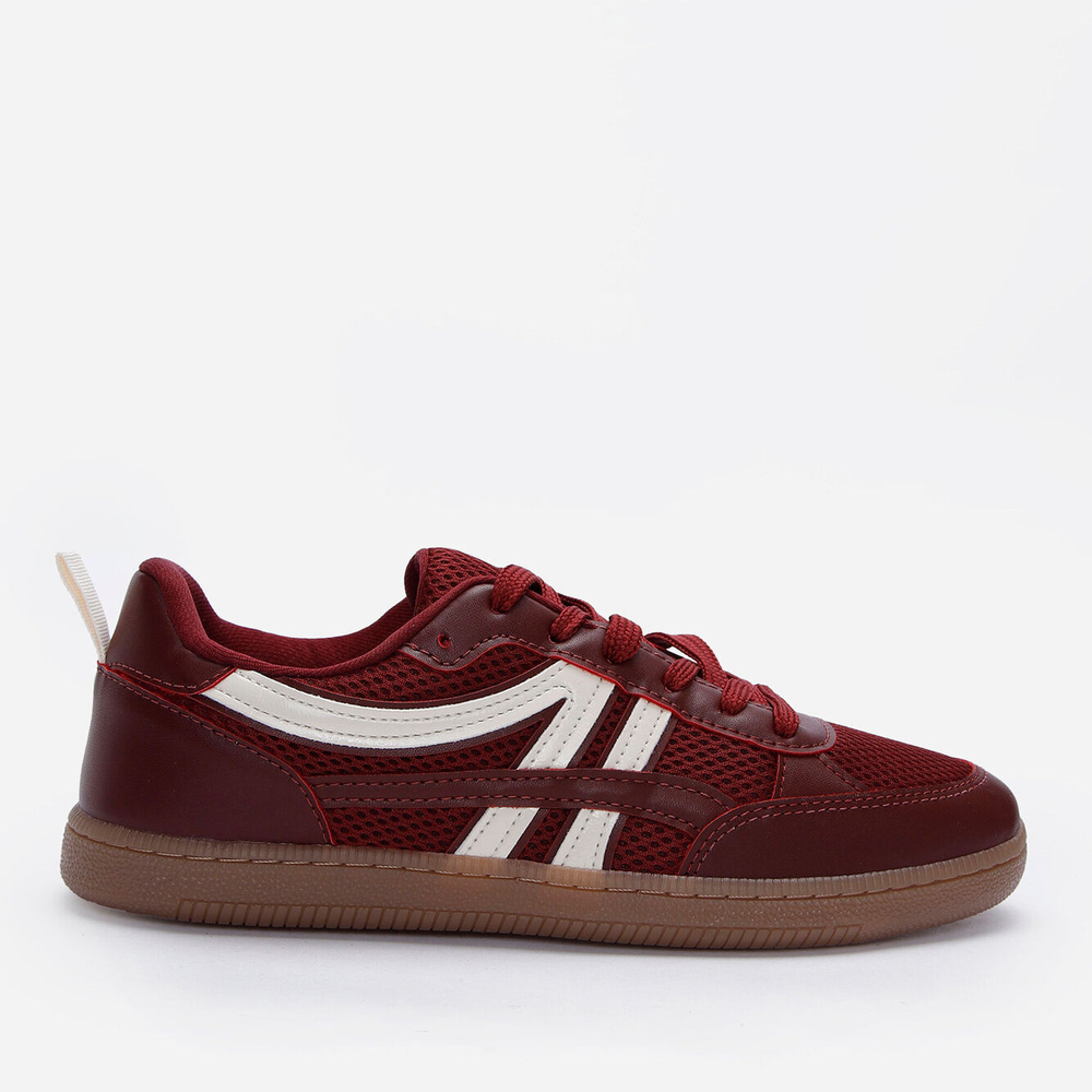 Tênis casual feminino texturizado vinho