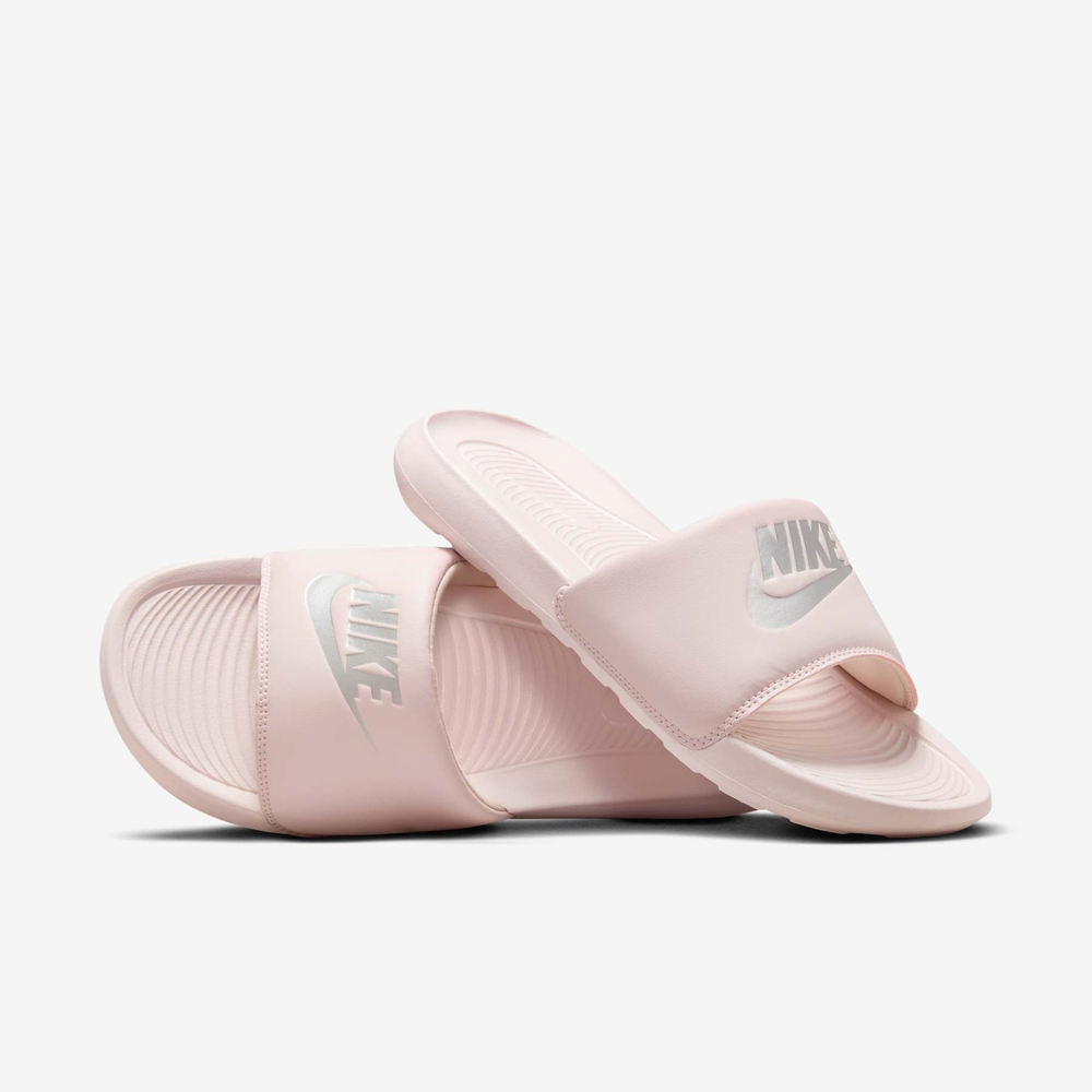 Chinelo Nike Victori One Feminino Chinelo Nike Victori One Feminino