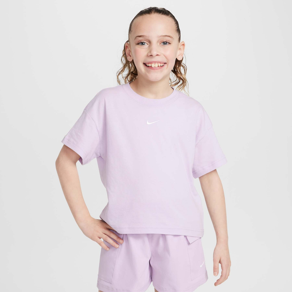 Camiseta Nike Sportswear Essentials Juvenil