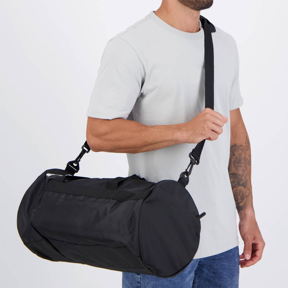 Bolsa Olympikus Gym Bag SM Preta e Branca Bolsa Olympikus Gym Bag SM Preta e Branca