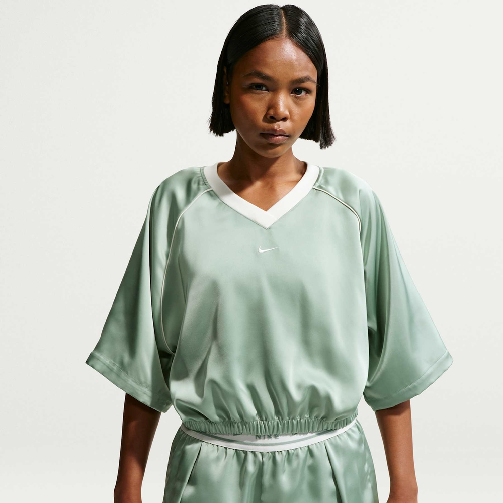 Camiseta Nike Sportswear Woven Feminina Camiseta Nike Sportswear Woven Feminina