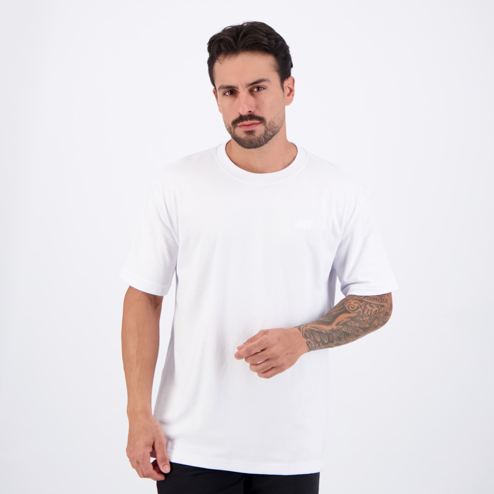 Camisa New Balance Small Logo Branca Camisa New Balance Small Logo Branca