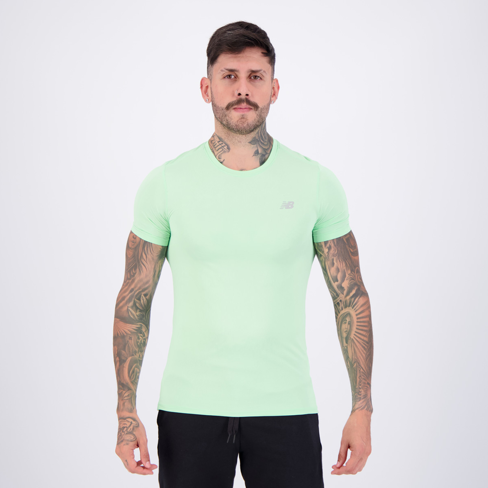 Camisa New Balance Sport Essentials Verde e Cinza Camisa New Balance Sport Essentials Verde e Cinza