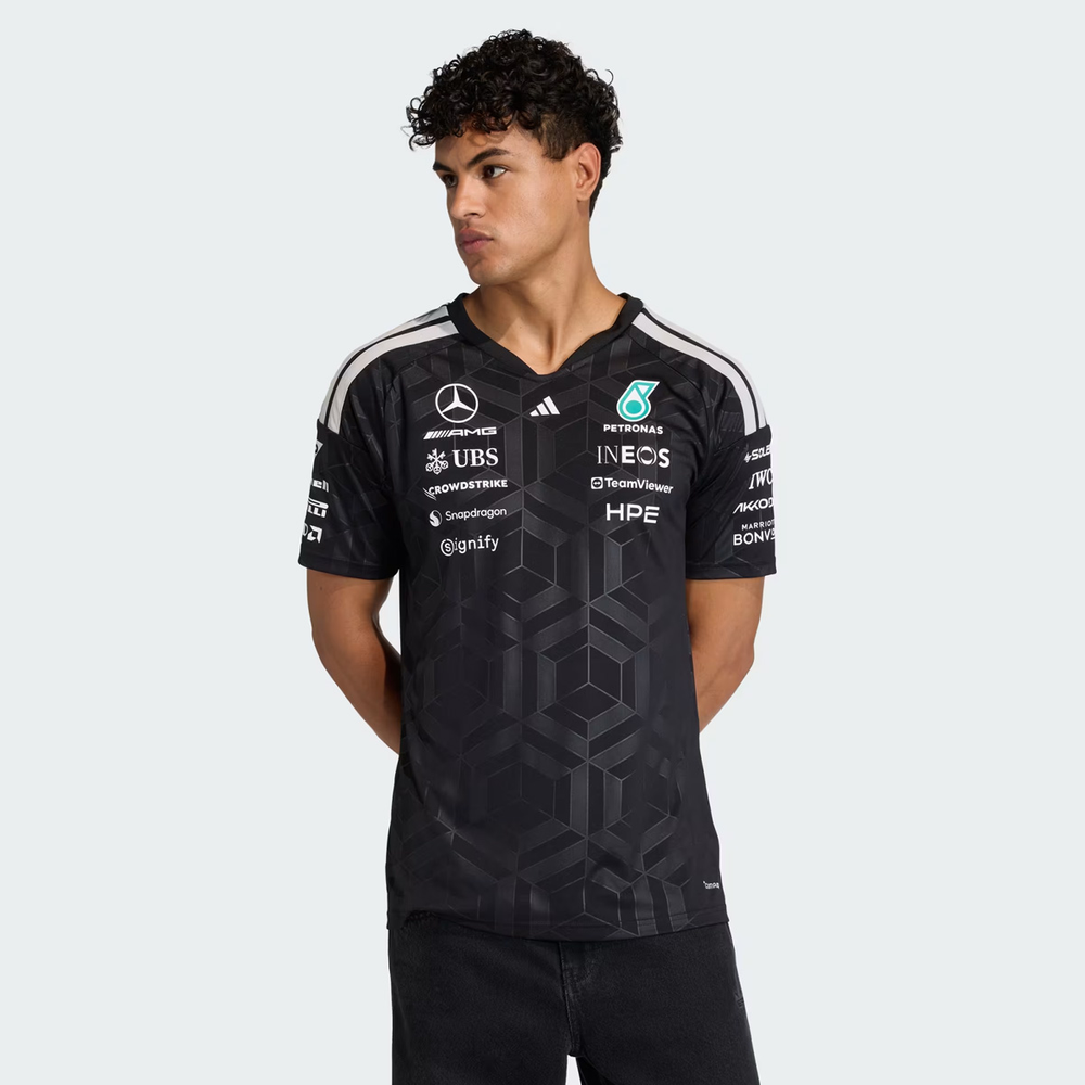Camiseta Adidas Mercedes AMG Petronas Team Driver Preta Camiseta Adidas Mercedes AMG Petronas Team Driver Preta