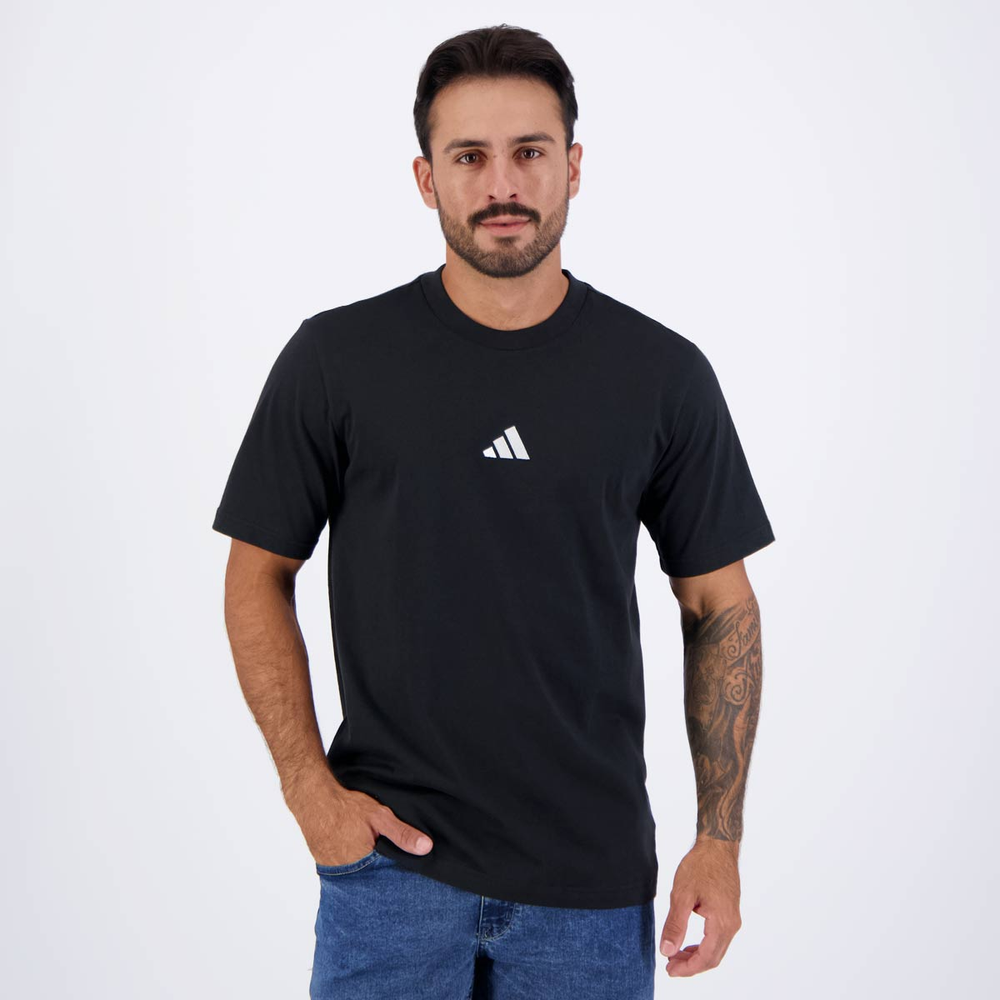 Camiseta Adidas Small Logo Tee Preta Camiseta Adidas Small Logo Tee Preta