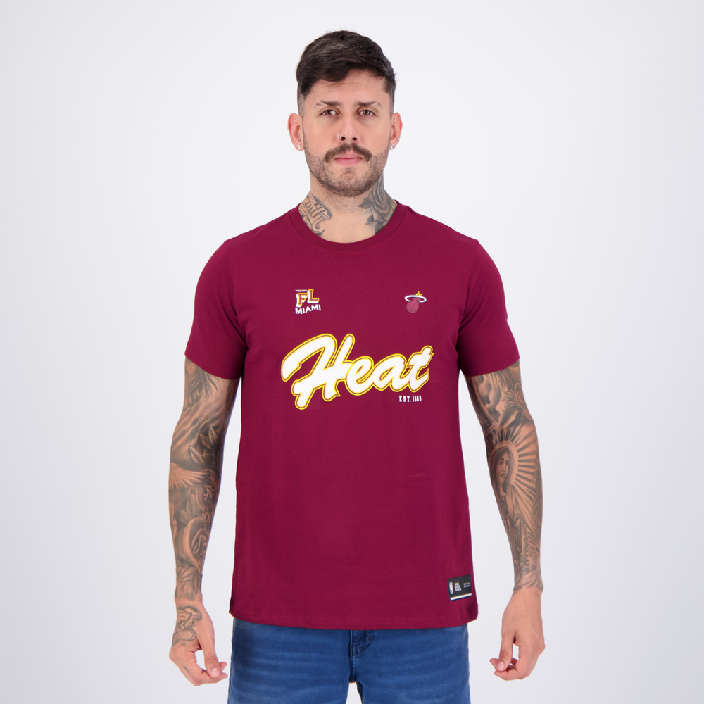 Camiseta NBA Miami Heat Cursive Bordô Camiseta NBA Miami Heat Cursive Bordô