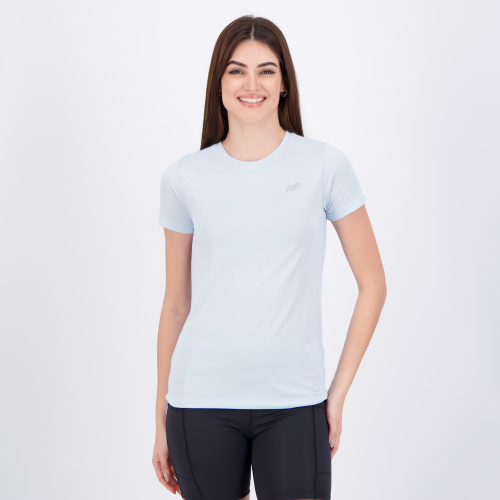 Camiseta New Balance Sport Essentials Feminina Azul Camiseta New Balance Sport Essentials Feminina Azul