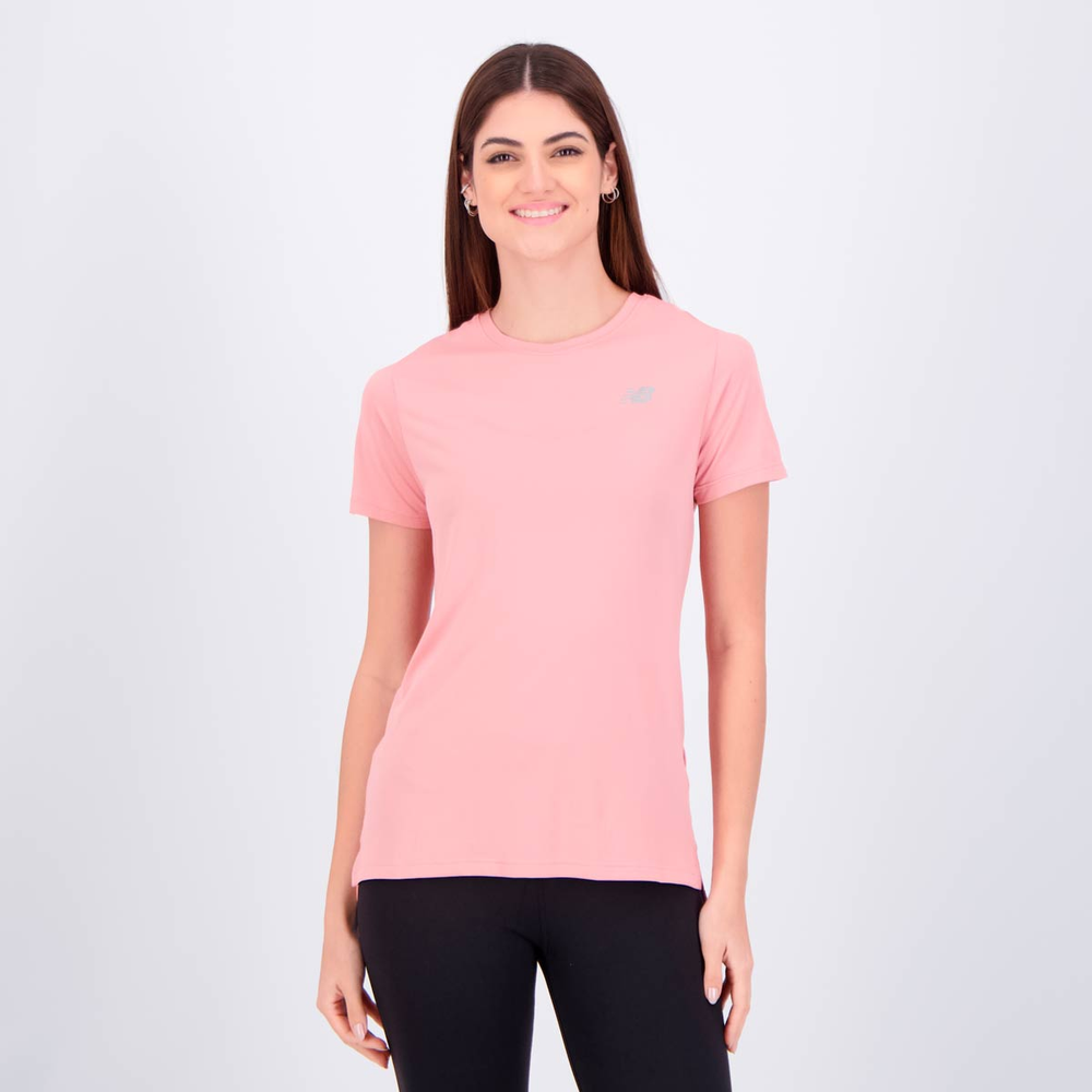 Camiseta New Balance Sport Essentials Feminina Rosa Camiseta New Balance Sport Essentials Feminina Rosa