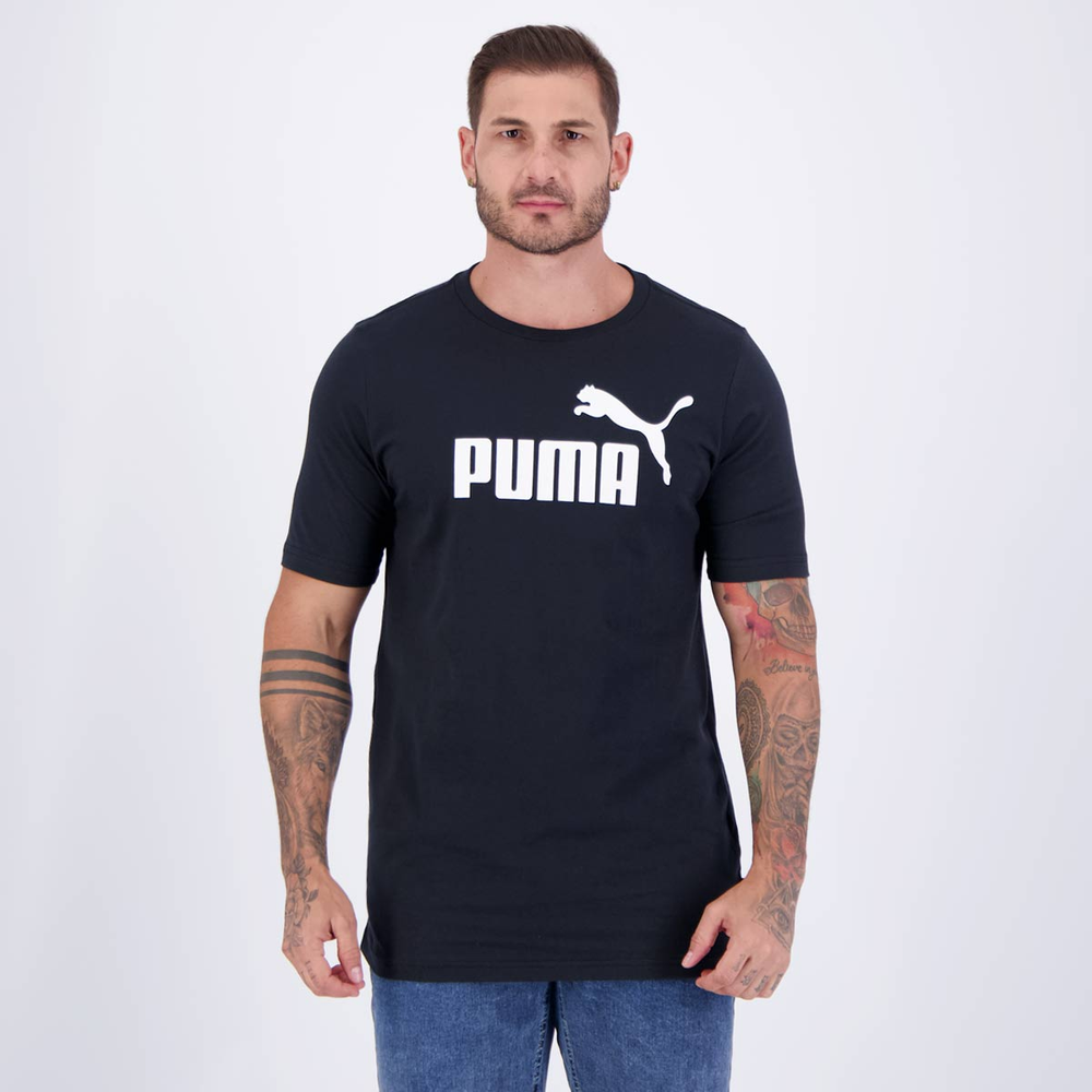 Camiseta Puma ESS Logo Preta e Branca Camiseta Puma ESS Logo Preta e Branca