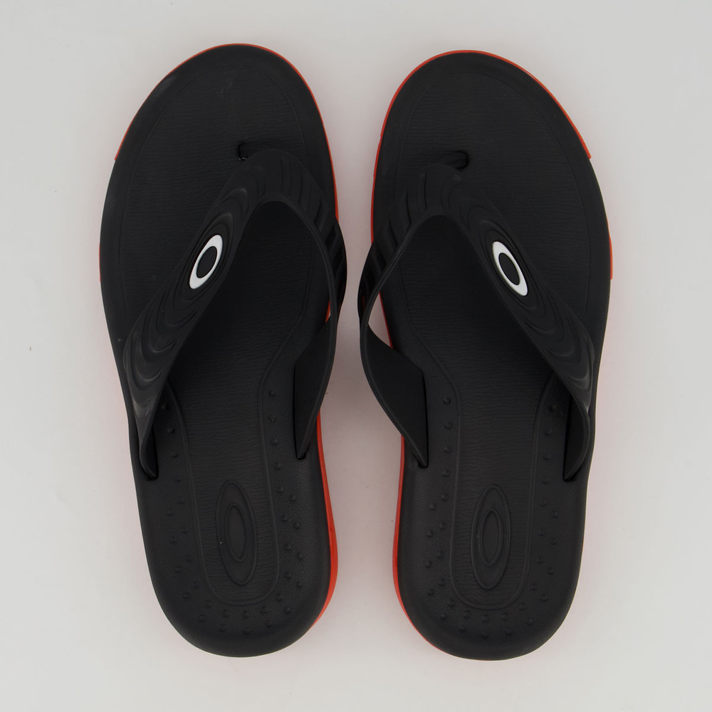 Chinelo Oakley Crowd Preto e Vermelho Chinelo Oakley Crowd Preto e Vermelho