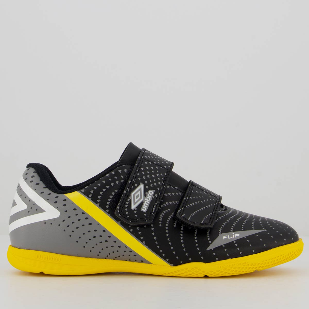 Chuteira Umbro Flip Futsal Kids Preta e Cinza Chuteira Umbro Flip Futsal Kids Preta e Cinza