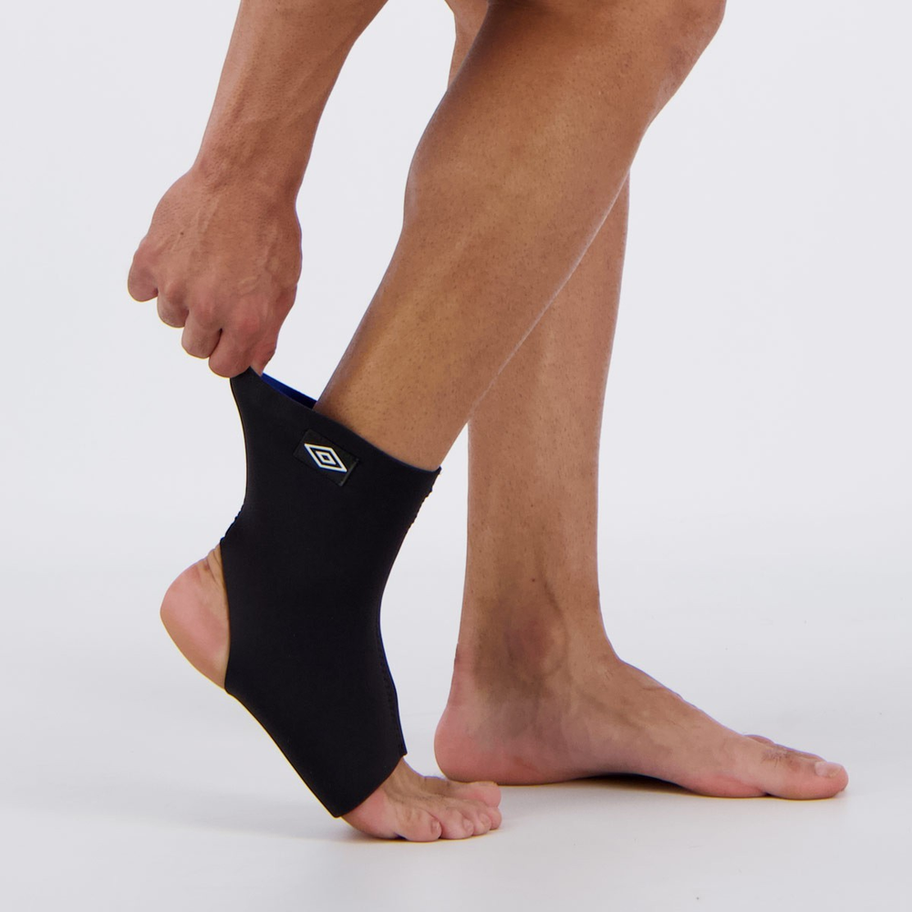 Tornozeleira Umbro Neoprene Preta Tornozeleira Umbro Neoprene Preta