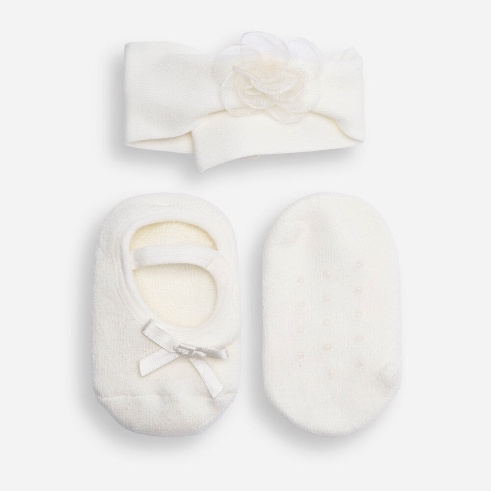 Kit infantil com meia sapatilha e faixa de cabelo off white