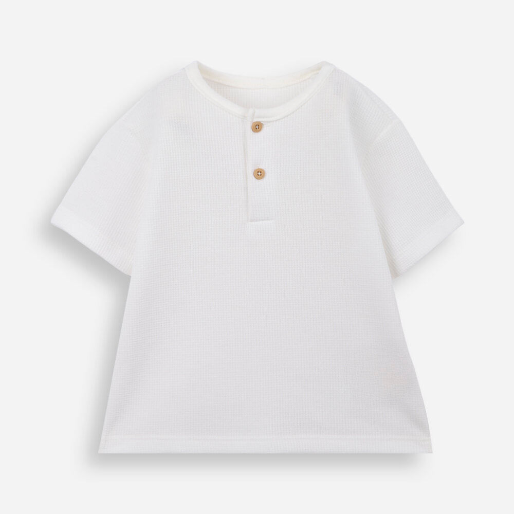 Camiseta infantil com botões texturizada off white Camiseta infantil com botões texturizada off white