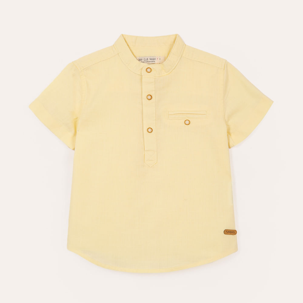 Camisa infantil manga curta gola padre com bolso amarela Camisa infantil manga curta gola padre com bolso amarela
