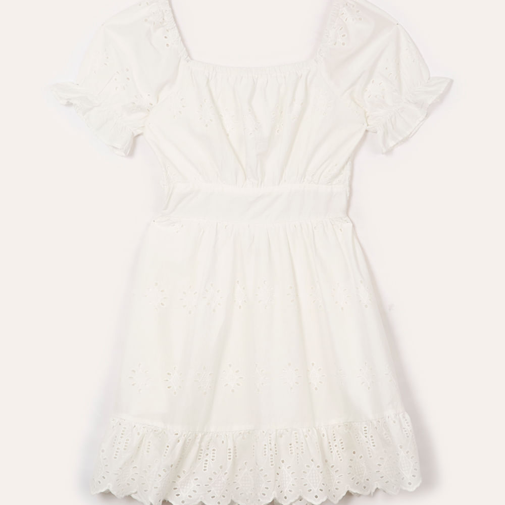 Vestido curto de laise juvenil com recorte off white Vestido curto de laise juvenil com recorte off white