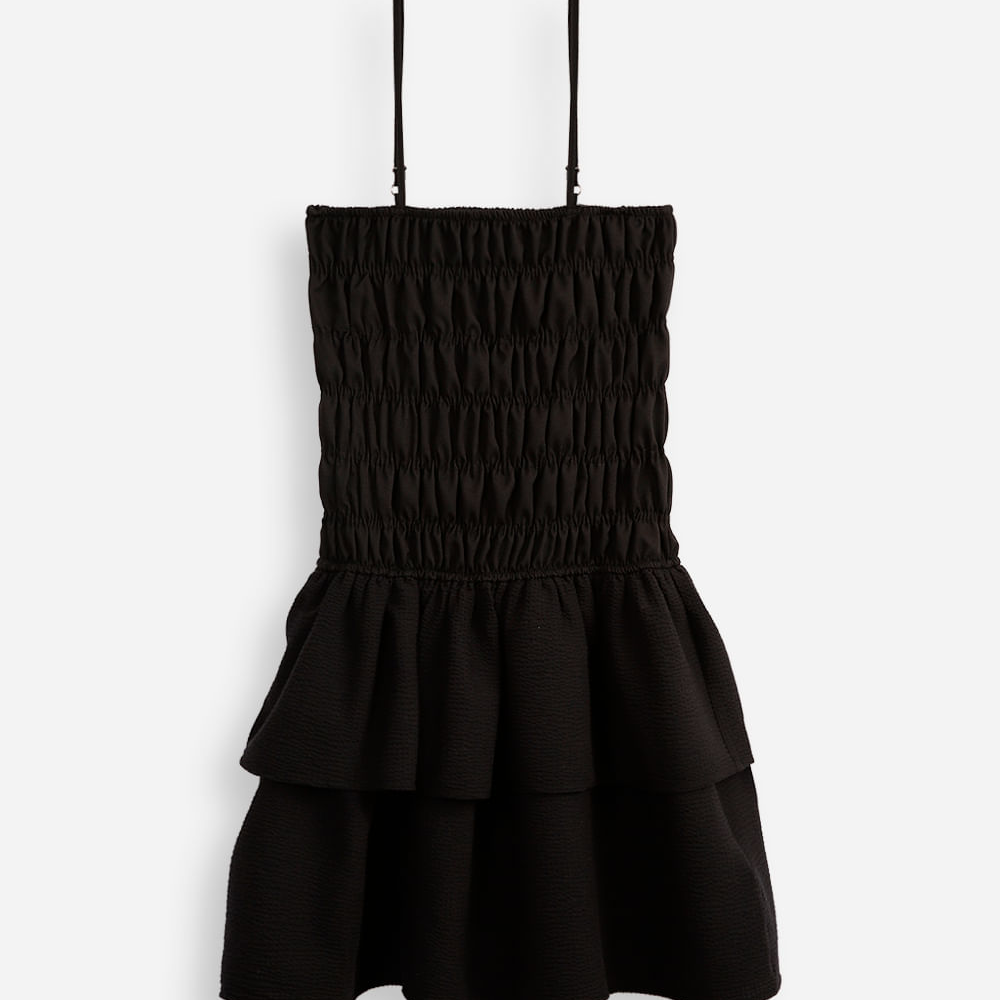 Vestido juvenil franzido texturizado preto Vestido juvenil franzido texturizado preto