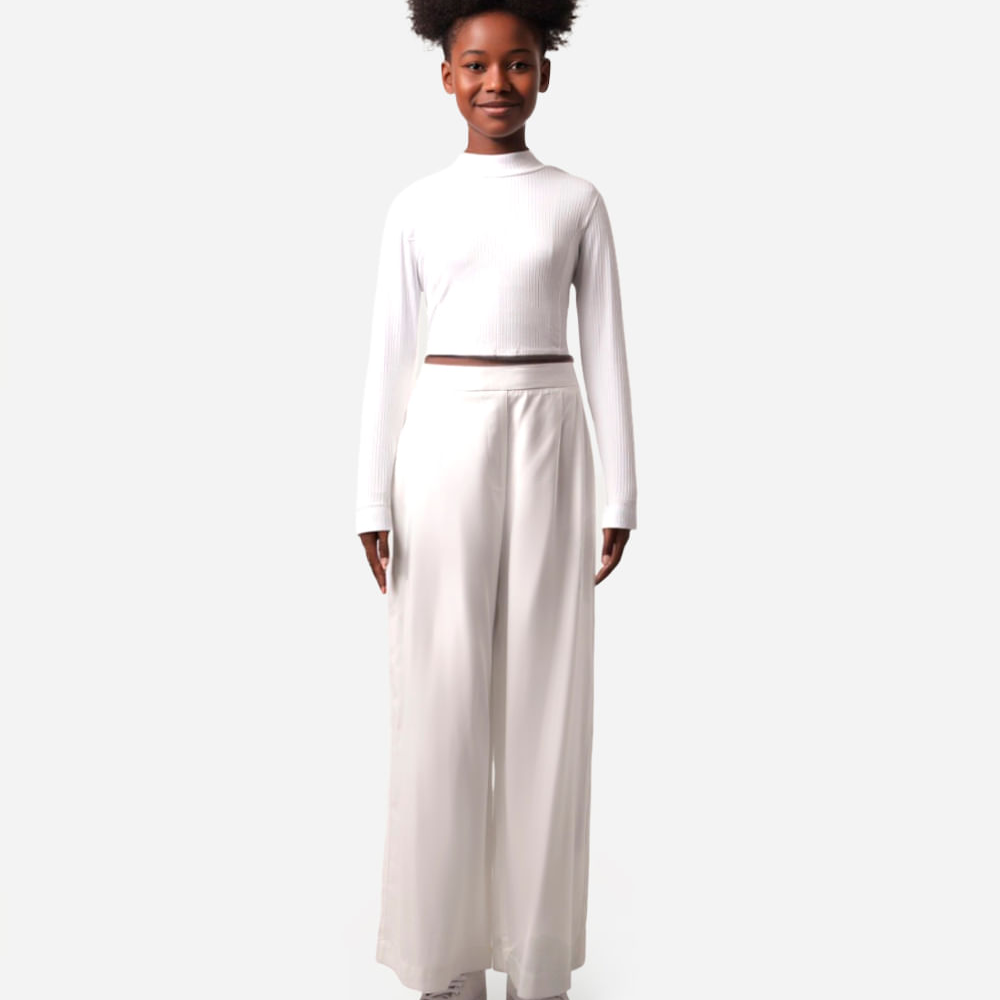 Cropped de viscose juvenil canelado com recorte manga longa off white Cropped de viscose juvenil canelado com recorte manga longa off white