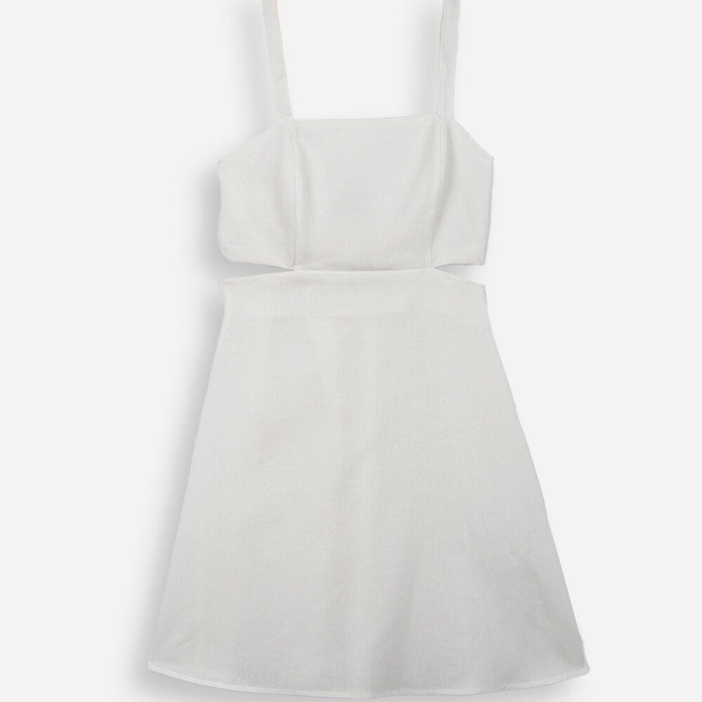 Vestido juvenil curto com cutout na cintura off white Vestido juvenil curto com cutout na cintura off white